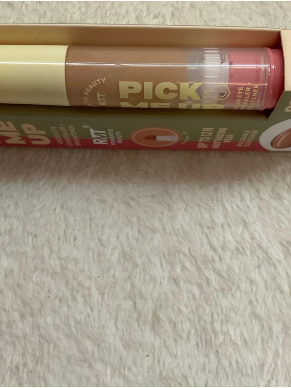 RVT Pick Me Up Under Eye Concealer + Brightener - Warm Latte (03)